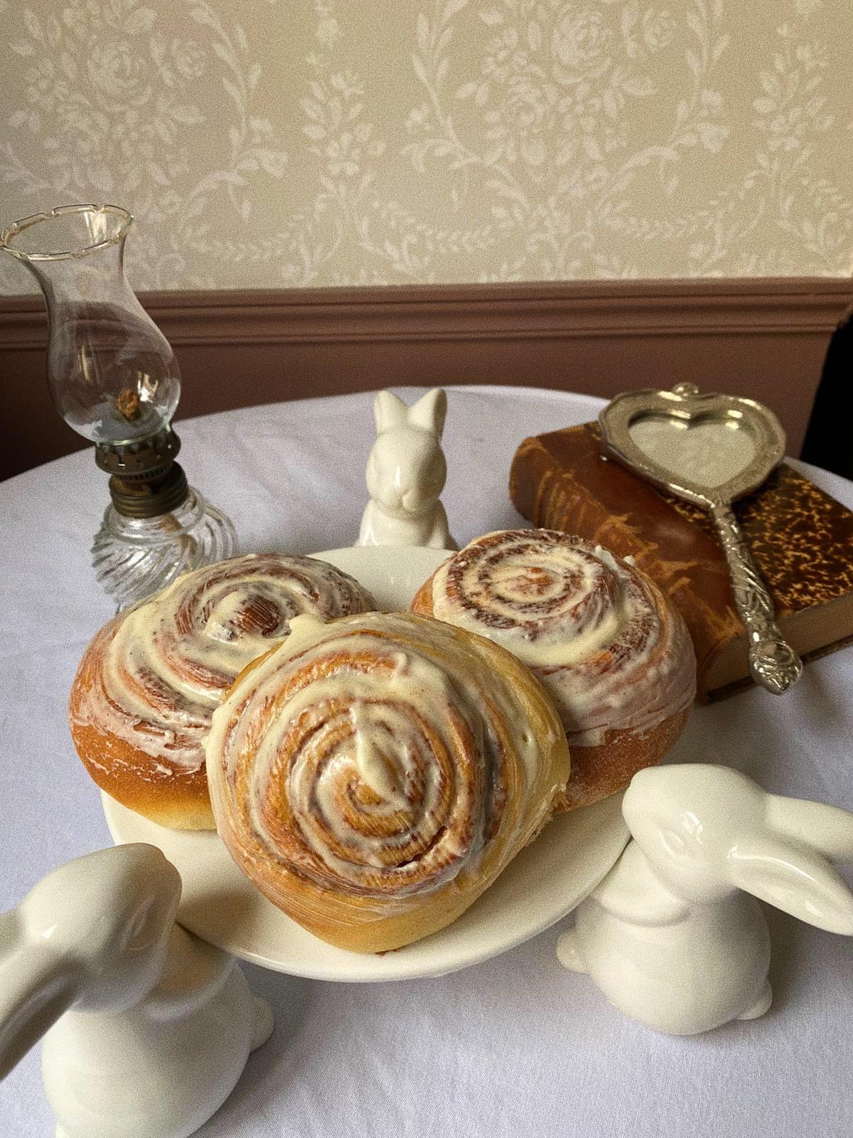Cinnamon rolls
